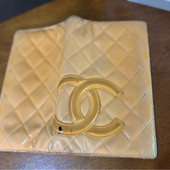 CHANEL Cambon Line Large Beige Yellow 
Calfskin Leather wallet - Picture 3 of 12